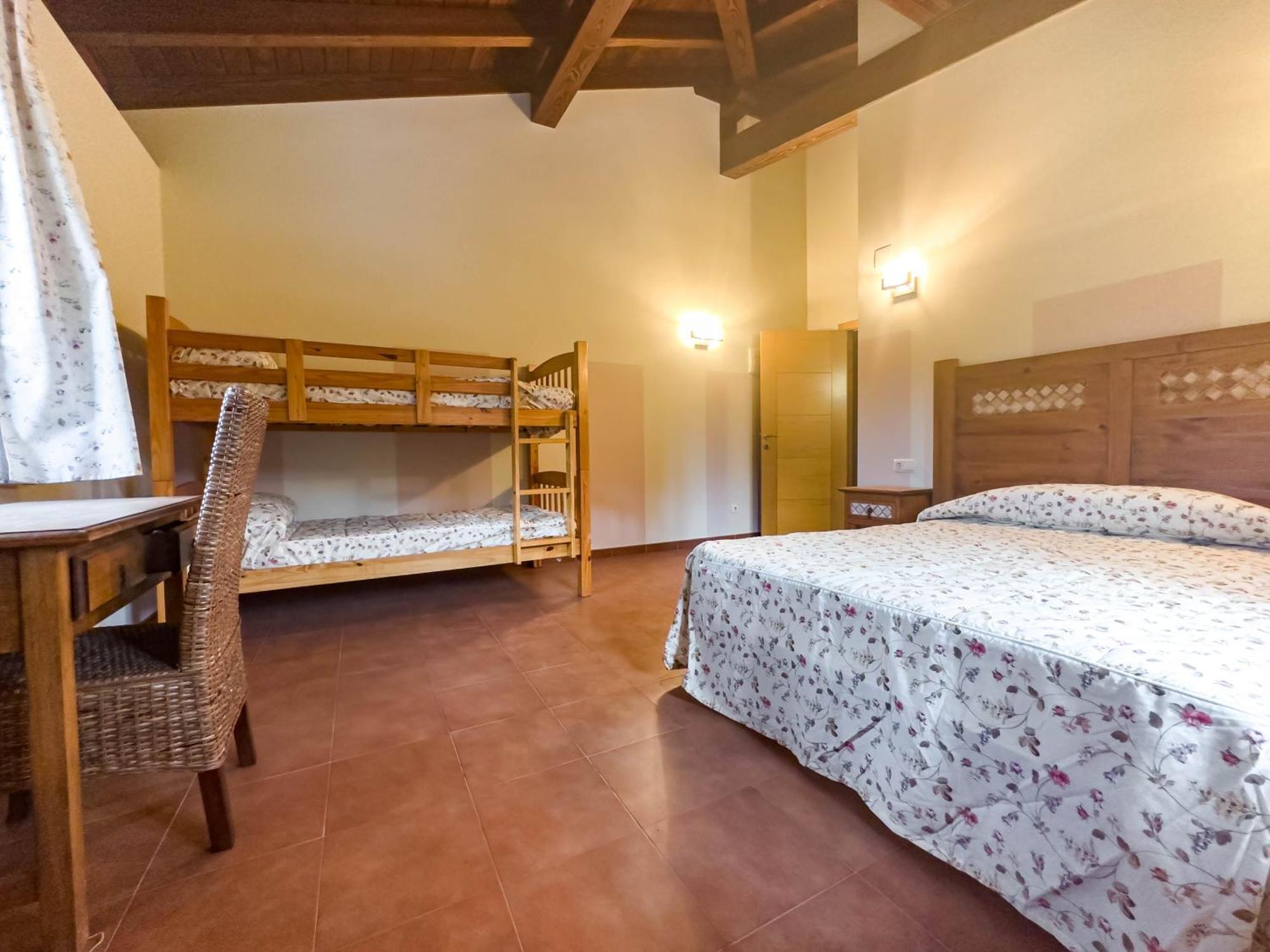 Amplia Casa Rural En Entorno Natural シオルツァ＝ボリバル エクステリア 写真